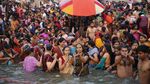 Foto: Sungai Gangga yang Sepi