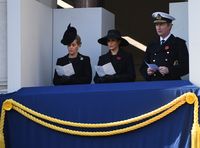 Meghan Markle di peringatan Remembrance Day. 