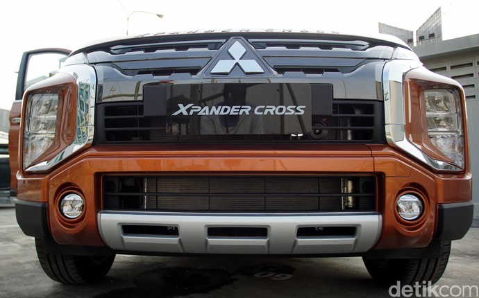 Lebih Dekat Lihat Xpander Cross