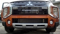 Selebihnya, untuk desain bodi belakang dan lampu rem Xpander Cross, identik dengan Xpander.