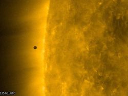 10 Fakta Mencengangkan Tentang Tata Surya Kita