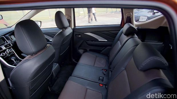 Interior Mitsubishi Xpander Cross
