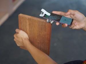 Bea Cukai Buat Alat Pemeriksa Kayu Otomatis Berbasis Android