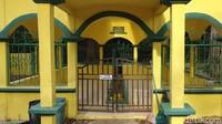 Ada mitos unik di makam Badang ini, ika ada yang tanya ukuran makam Badang apakah pendek atau panjang maka jawaban itu akan mempengaruhi umur dari yang menjawab. Kalau dijawab panjang berarti akan memiliki umur panjang dan sebaliknya (Foto: Ahmad Masaul Khoiri/detikcom)