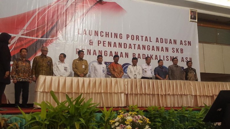 Tangkal Radikalisme, 11 Kementerian Kerjasama Luncurkan Portal Aduan ASN Tangkal Radikalisme, 11 Kementerian Kerjasama Luncurkan Portal Aduan ASN