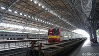 Stasiun Tanjung Priok ditetapkan sebagai cagar budaya sejak tahun 1993 oleh Gubernur DKI Jakarta melalui Keputusan Gubernur DKI no.475 Tahun 1993. Dan ditetapkan sebagai benda cagar budaya berdasarkan SK Menbudpar No.PM.13/PW.007/MKP/05 tanggal 25 April 2005. (Syanti/detikcom)