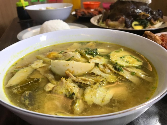 Mantap Makan Soto Ambengan Surabi Hingga Makanan Korea