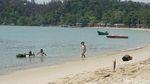 Foto: Pantai RI Ini Ramai Turis, tapi Masih Terbatas Listrik