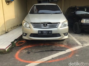 Lingkaran Oranye Temuan Material Bom Bunuh Diri Medan Berisi Paku