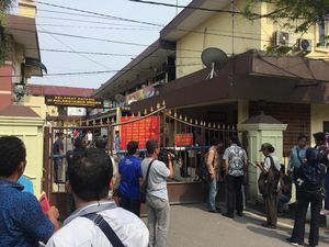 Olah TKP Bom Bunuh Diri Usai, Polrestabes Medan Kembali Buka Layanan SKCK