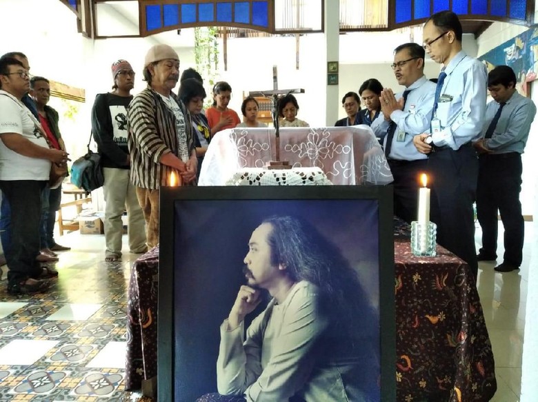 Foto: Djaduk Ferianto meninggal dunia (Usman Hadi/detikcom) Foto: Djaduk Ferianto meninggal dunia (Usman Hadi/detikcom)