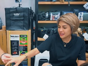 Nikita Mirzani Suka Tampil Vulgar, Sahabat Mohon Doa