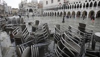 Jika ketinggian air pasang terverifikasi, maka angka itu tercatat sebagai yang paling tinggi sejak Desember 1979. Level paling tinggi yang pernah ada di Venesia mencapai 194 cm pada November 1966 silam.
