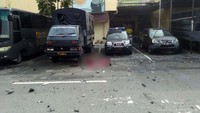 Satu pelaku tewas di tempat.