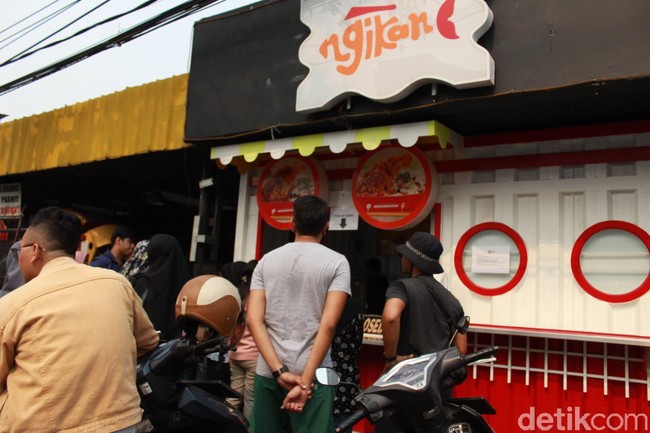 Foodies Indonesia Rela Antre Berjam-jam Untuk 5 Makanan Ini Foodies Indonesia Rela Antre Berjam-jam Untuk 5 Makanan Ini