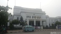 Berada di ujung utara Jakarta, Stasiun Tanjung Priok menyimpan sejarah menarik. (Syanti/detikcom)