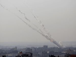 Pangkalan Udara di Irak Diserbu Roket Usai Sempat Bentrok dengan ISIS