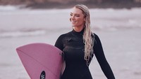 Lucie awalnya dikenal sebagai seorang peselancar. Dok. Instagram/lucierosedonlan