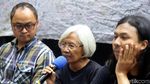 Aksi Tabur Bunga Peringati 21 Tahun Tragedi Semanggi I