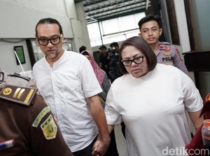Kawin Cerai Nunung karena Narkoba