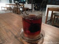 Menikmati Seduhan Ragam Teh Autentik Indonesia di Lokalti