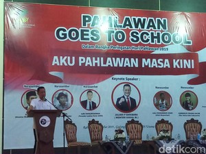 Mensos ke Siswa: Pahlawan Masa Kini Itu yang Tak Kecewakan Orang Tua