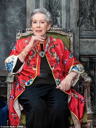 Mantan Model yang Dulu Sukses Kini Ditemukan di Panti Jompo 