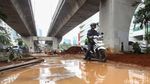 Motor Parkir Liar di Proyek JLNT Kuningan Makin Menjadi-jadi