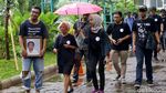 Aksi Tabur Bunga Peringati 21 Tahun Tragedi Semanggi I
