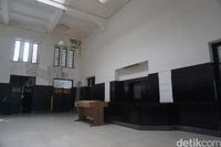 Ruang tunggu dengan meja bar dahulunya (Syanti/detikcom)