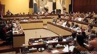 Ada sejumlah hal yang dibahas dalam rapat tersebut. Salah satunya terkait rencana strategis Kemensesneg dan Kantor Staf Presiden.