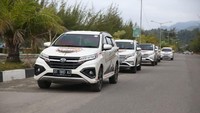 Rencananya, Terios 7 Wonders dengan tema Magical Kolaka Adventure ini akan mengunjungi beberapa titik wisata. Antara lain Rumah Adat Mekongga yang merupakan duplikasi dari rumah peninggalan Raja Sangia Larumbalangi yang terkenal dengan keberaniannya melawan elang raksasa yang mengganggu penduduk wilayah ini, Latambaga Pemandian Kea-kea, Pantai Malaha, Danau Biru, Tamborasi sampai mengunjungi salah satu perusahaan tambang terbesar di Indonesia yang terkenal sebagai penghasil Fero Nikel, yakni PT Aneka Tambang (Antam) di kecamatan Pomalaa. Peserta Terios 7 Wonders juga akan mengeksplorasi Pulau Padamarang. Foto: Daihatsu