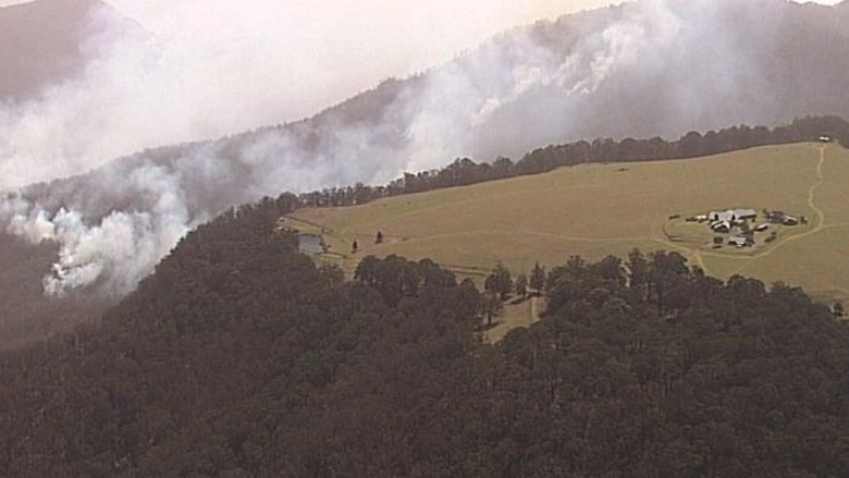Api Bisa Muncul Kapan Saja, Kebakaran Hutan di Australia Kian Meluas Api Bisa Muncul Kapan Saja, Kebakaran Hutan di Australia Kian Meluas