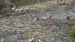 Tumpukan Sampah di Kali Jambe Mulai Dibersihkan