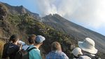 Foto: Cantik tapi Bahaya, Ini Pulau Atraktif dengan Gunung Aktif