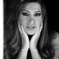 Francia juga sering berbagi foto-foto seksi dirinya yang memperlihatkan lekuk tubuhnya. Ia pun mengaku mendapat Rp 21 juta per posting foto di Instagram. Foto: Instagram