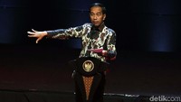 Presiden Joko Widodo (Jokowi) menghadiri sekaligus membuka acara Rapat Koordinasi Nasional (Rakornas) Forum Komunikasi Pemerintah Pusat dan Pemerintah Daerah di Sentul International Convention Center (SICC), Bogor, Jawa Barat (13/11/2019).