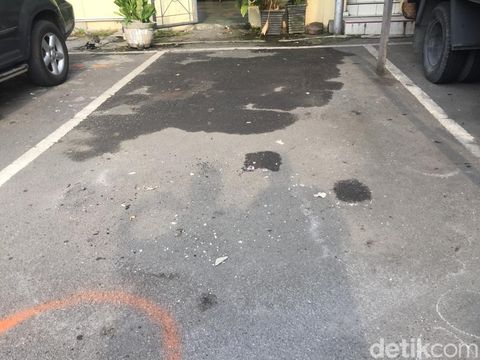 Lingkaran Oranye Titik Temuan Material Bom Bunuh Diri termasuk Paku