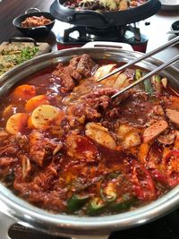Mantap! Makan Soto Ambengan, Surabi, hingga Makanan Korea yang Bikin Laper