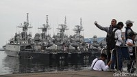 Kegiatan tersebut digelar bukan tanpa alasan. Pasukan TNI AL mengajak warga sipil menjajal KAL Kobra agar para warga sipil lebih mengetahui tentang pertahanan di kawasan maritim Indonesia.