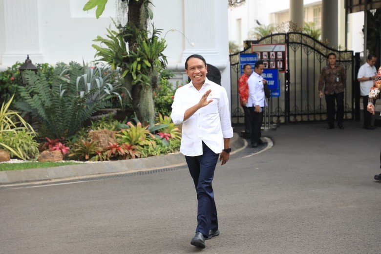 Penjelasan Menpora soal Kartu Pra Kerja untuk Pemuda Penjelasan Menpora soal Kartu Pra Kerja untuk Pemuda