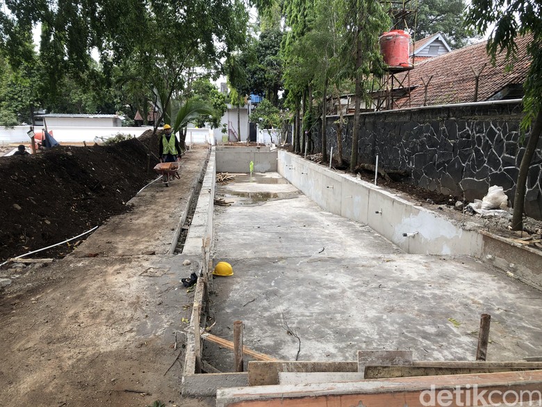 Ini Fasilitas Kolam Renang bak Hotel di Rumah Dinas Ridwan Kamil Ini Fasilitas Kolam Renang bak Hotel di Rumah Dinas Ridwan Kamil