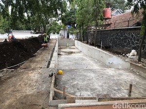 Ini Fasilitas Kolam Renang bak Hotel di Rumah Dinas Ridwan Kamil