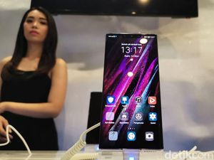 Huawei Mate 30 Pro Bebas dari Komponen Amerika