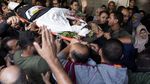 Tangisan Wanita Palestina di Tengah Gempuran Israel
