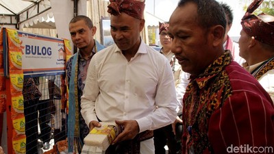 Festival Menipo di Kupang