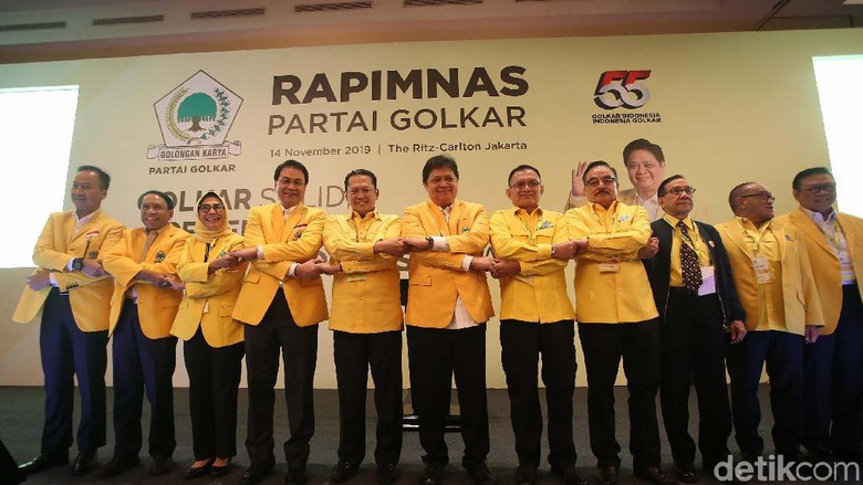 Mayoritas DPD Dukung Airlangga Pimpin Golkar 5 Tahun ke Depan Mayoritas DPD Dukung Airlangga Pimpin Golkar 5 Tahun ke Depan