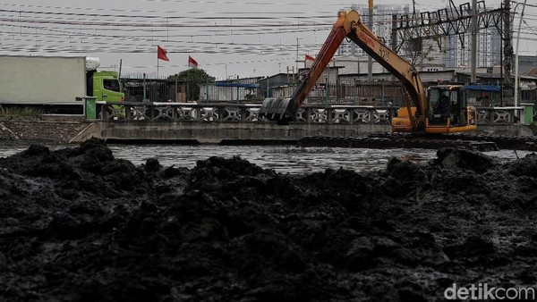 Dinas Tata Air Kebut Normalisasi Kali Ancol