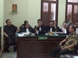 Sidang Keterangan Palsu Bos Pasar Turi, 3 Saksi Ungkap Fakta Pemalsuan
