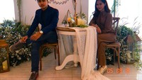 Bersama sang kekasih, Salsha siap menikmati jamuan makan romantis. Kira-kira apa ya menunya? Foto: Instagram salshaindradjaja